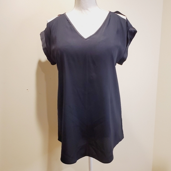 Express black V Neck Cold Shoulder Semi-formal  blouse size M - Picture 12 of 14